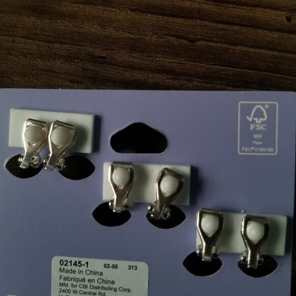 Claire's Clip-on Bob Stud Earrings Set - 3 Pairs - Picture 3 of 4